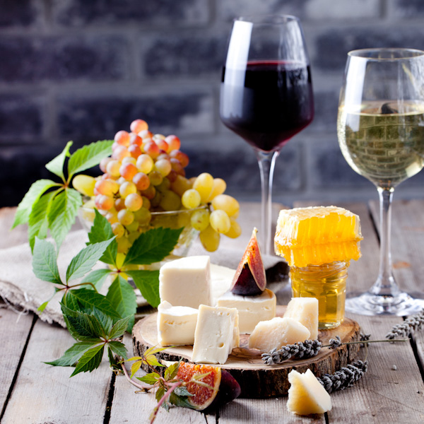 旅するように楽しむチーズ&ワイン